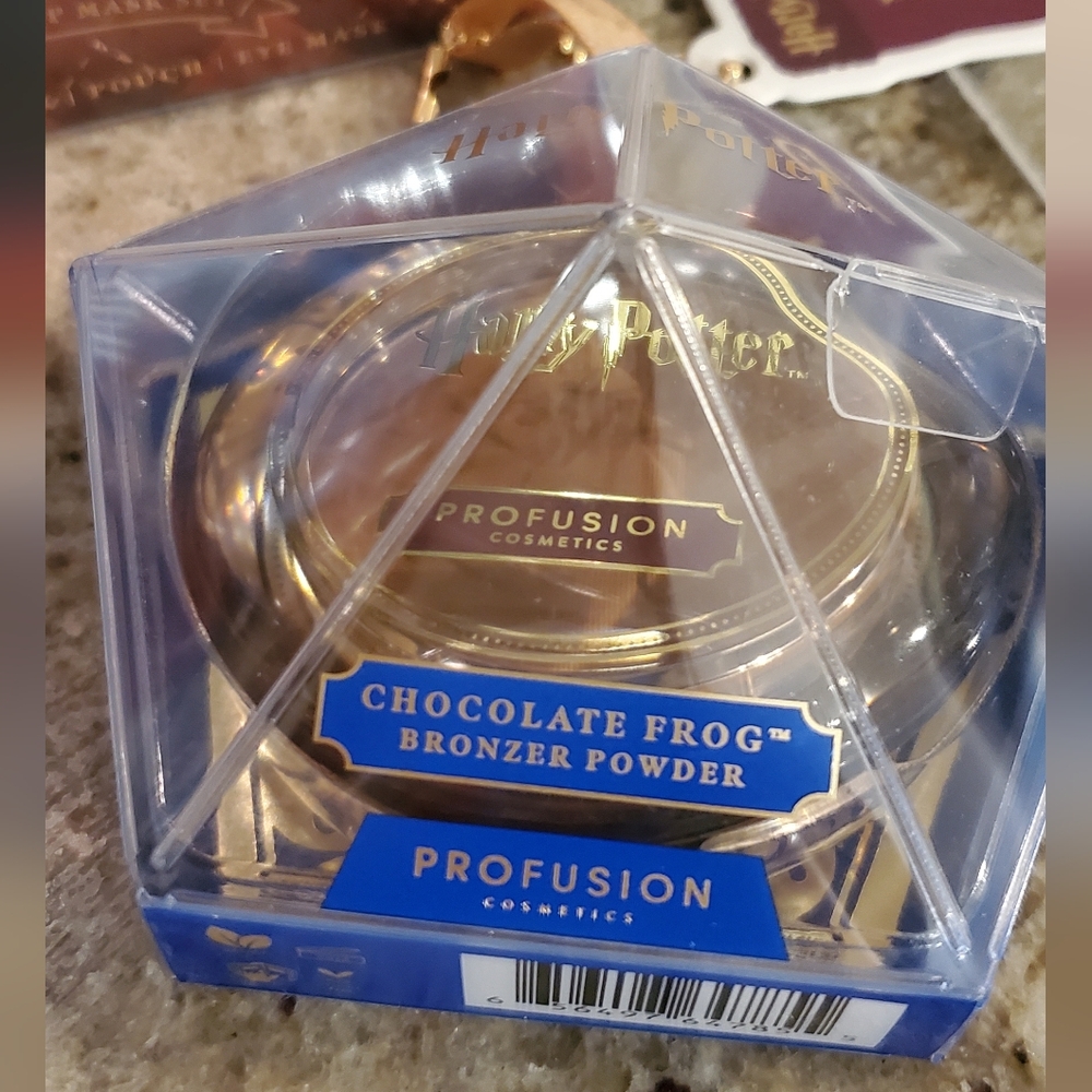 Profusions Harry‎ Potter Hogwarts Holiday Night Set Golden Snitch Chocolate Frog - Picture 5 of 7